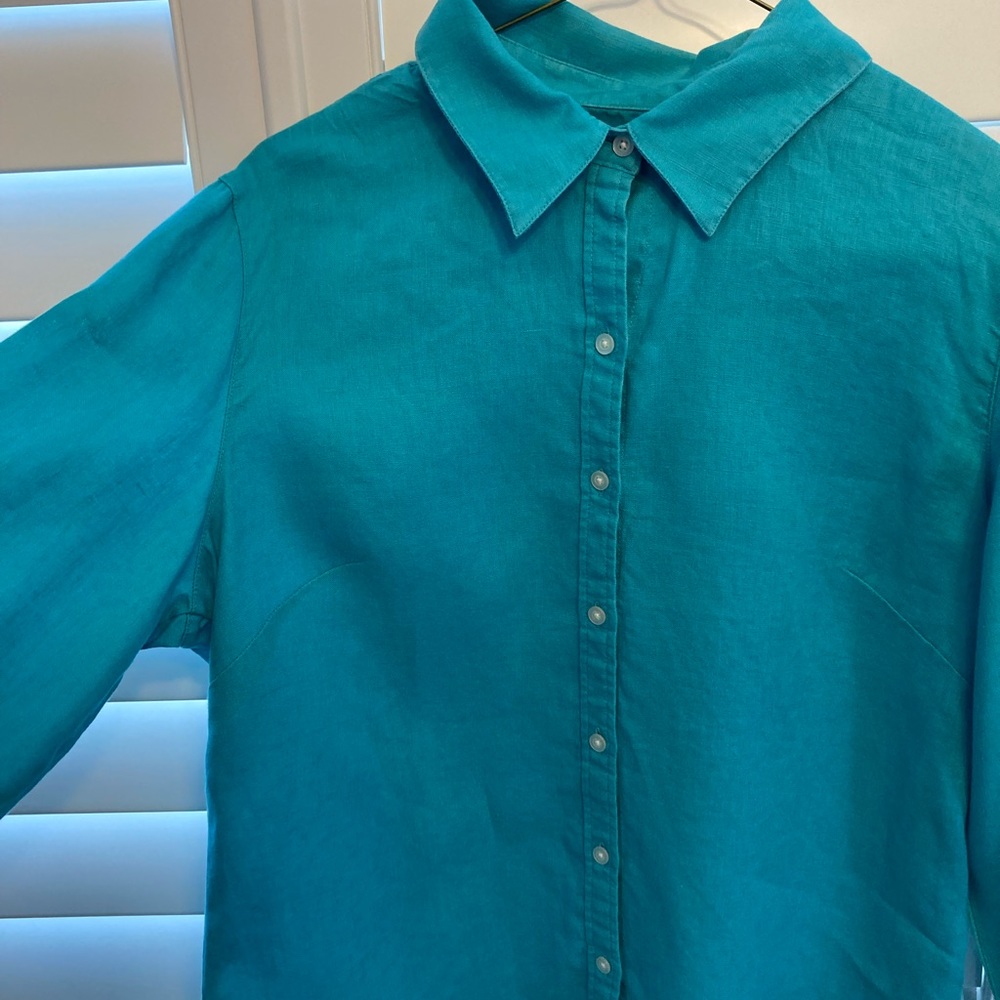 Talbots turquoise crisp linen blouse!